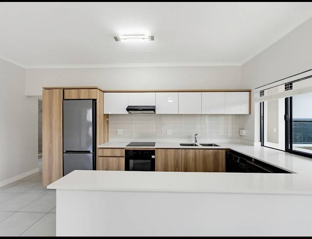 2 BEDROOM APARTMENT TO LET IN BALLITO CENTRAL
